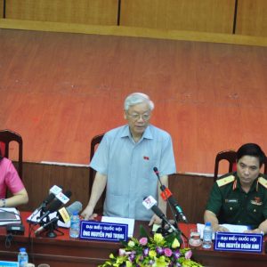 TBT Nguyễn Phú Trọng: đánh trên đầu và „ Người bị kỷ luật cảm ơn vì đã kỷ luật họ„.