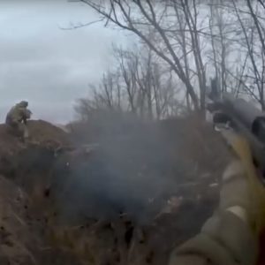 Ukraine phải đối mặt với năm ‚đẫm máu và không thể đoán trước‘ trừ khi phương Tây phá vỡ thế bế tắc kiểu Thế chiến 1, chuẩn tướng Brit cảnh báo