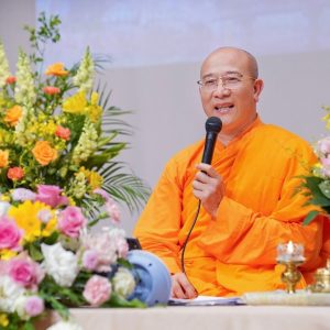 Is Thich Truc Thai Minh „master“ or „fool“ when he comes up with move to fight with Ministry of Finance?