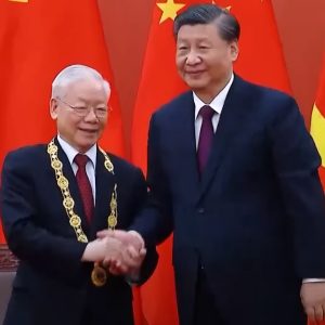 Welcoming Xi, why did Vietnamese communist chief have to hide his „agreements“ with US?
