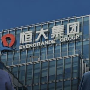 Thị trường bất động sản như Trung Quốc sụp đổ, Việt Nam có tránh được khủng hoảng tương tự?