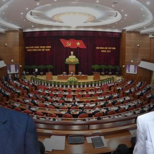 Tô „nã đại bác“ vào Ban Bí thư, Tổng dựng „lô cốt“ chuẩn bị phản công!