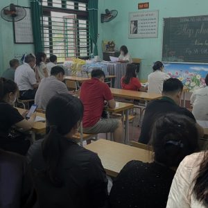 Lạm thu trong trường học dưới danh nghĩa xã hội hoá