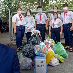 TỪ THIỆN TỰ NGUYỆN NHƯNG BẮT BUỘC – NGHỊCH LÝ TRONG NGÀNH GIÁO DỤC