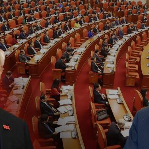 Tổng Trọng bảo vệ con, Ba Dũng đưa quý tử ra “tranh hùng”, ai đúng?