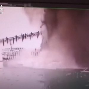 Vụ nổ tại Cầu Crimea – Mật vụ Ukraine làm hỏng các trụ đỡ