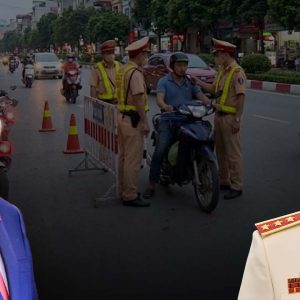 CSGT phạt tại chỗ 7,5 triệu đồng: Mảnh đất màu mỡ cho tham nhũng của Tô Lâm?