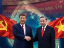 Mặt nạ Đảng viên: Sự dung hòa giữa đạo đức cá nhân và hệ thống lỗi thời.
